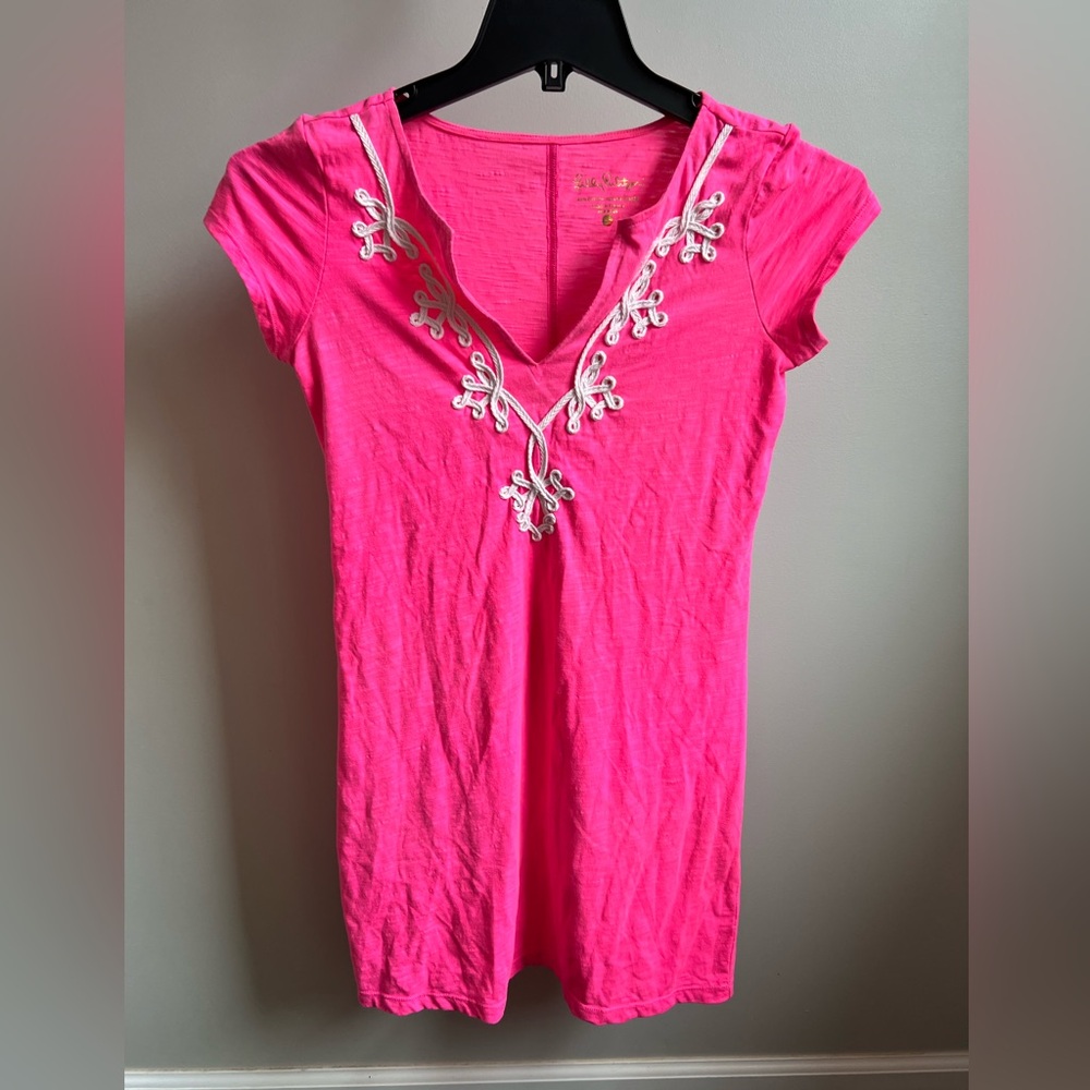 Lilly Pulitzer Summery hot pink dress with White Embroidery size XS